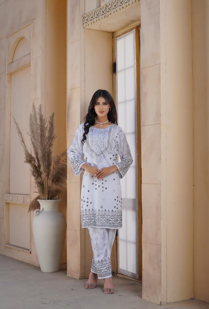 Women Linen Shirt & Trouser